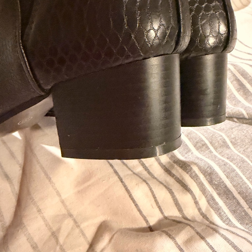 SEVEN7 Madison Python
Pointed Bootie
Size 9 - image 7